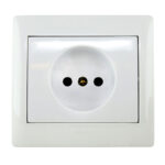 پریز محافظ دار دلند الکتریک مدل آریا